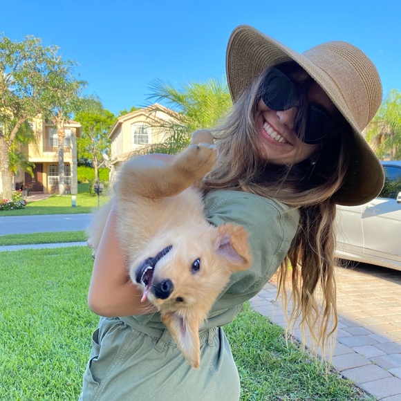 Meet your Posher, Laura - Picture 1 of 1